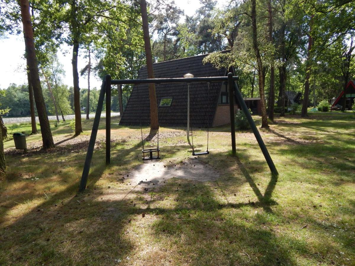 Lovely Holiday Home In Limburg Amid Lush Forest Stramproy Exterior foto